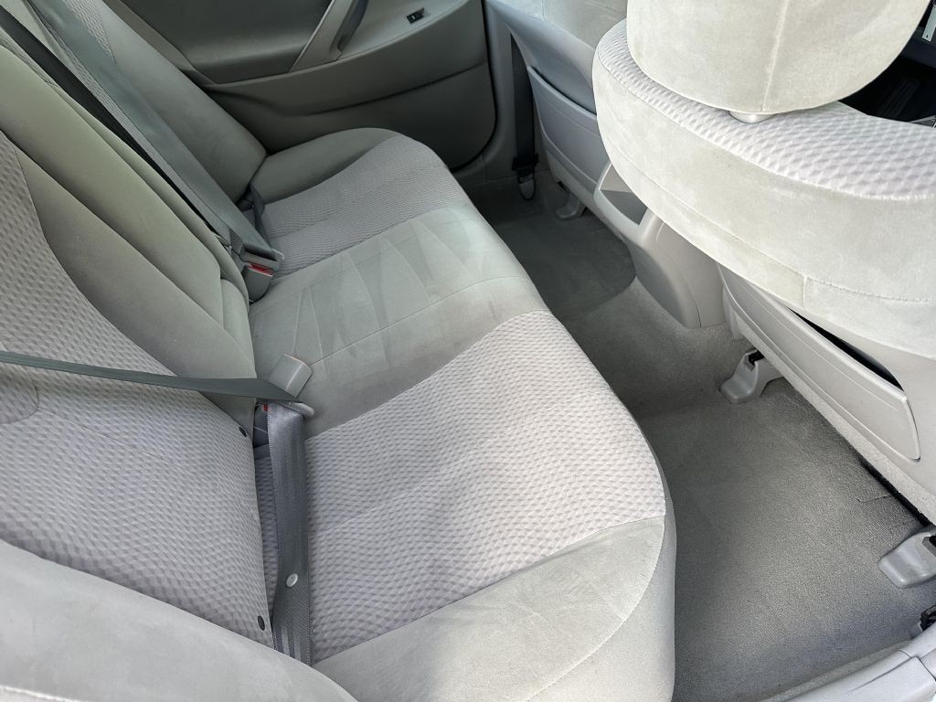 2010 Toyota Camry Image 10
