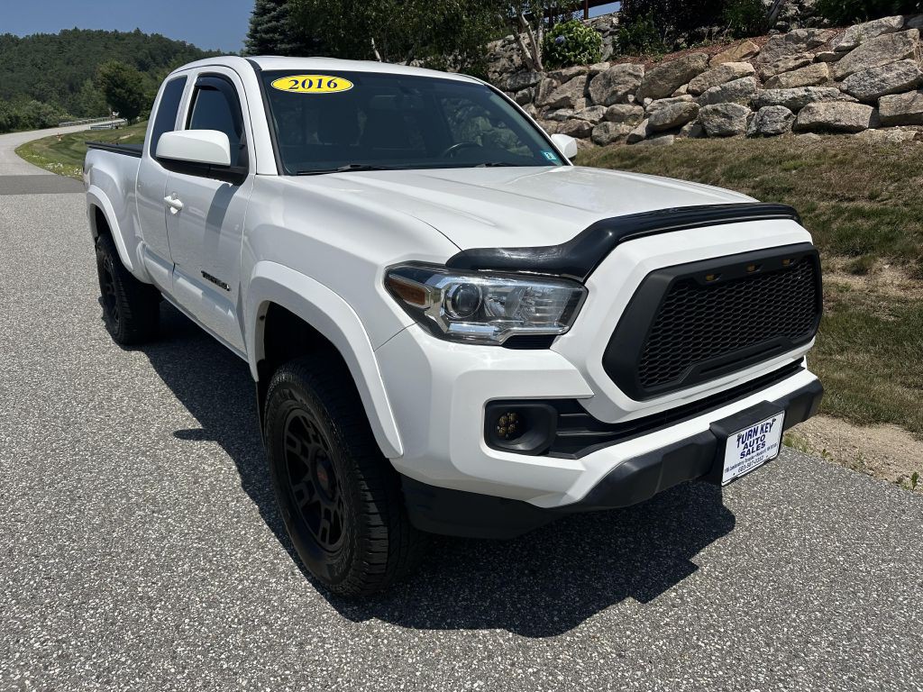 2016 Toyota Tacoma Image 1