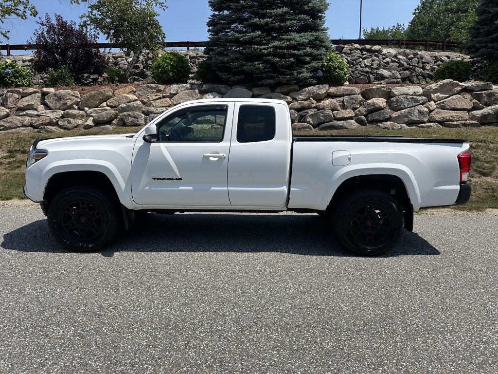 2016 Toyota Tacoma Image 5