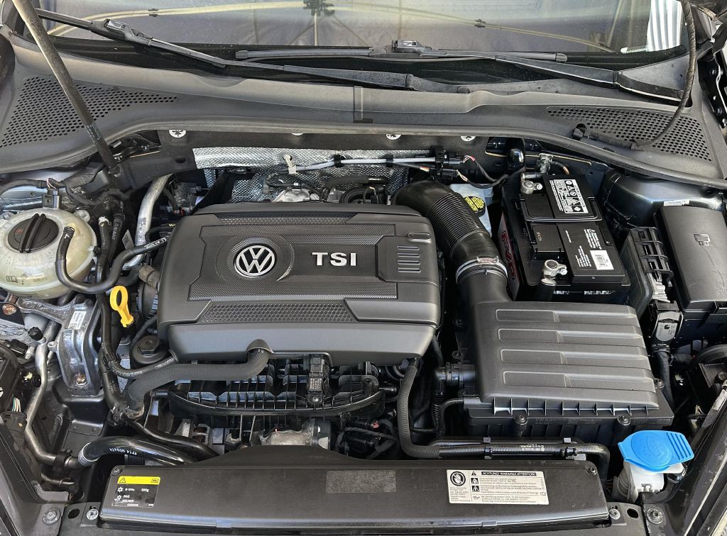 2015 Volkswagen Golf Image 13