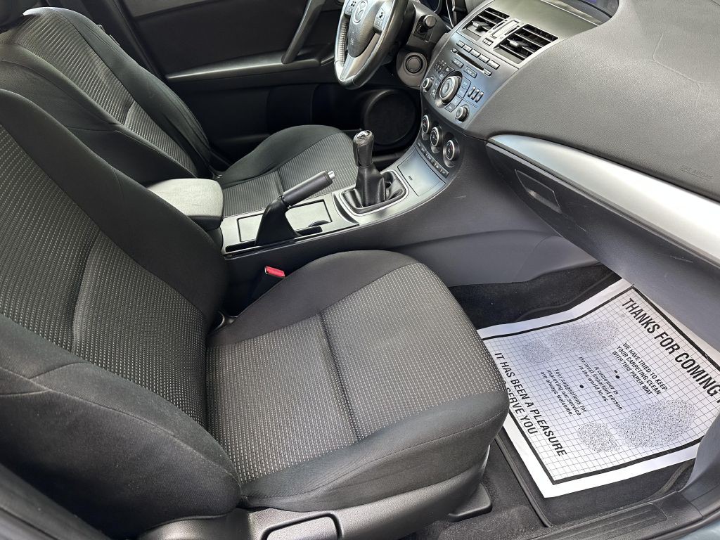2013 Mazda Mazda3 Image 9