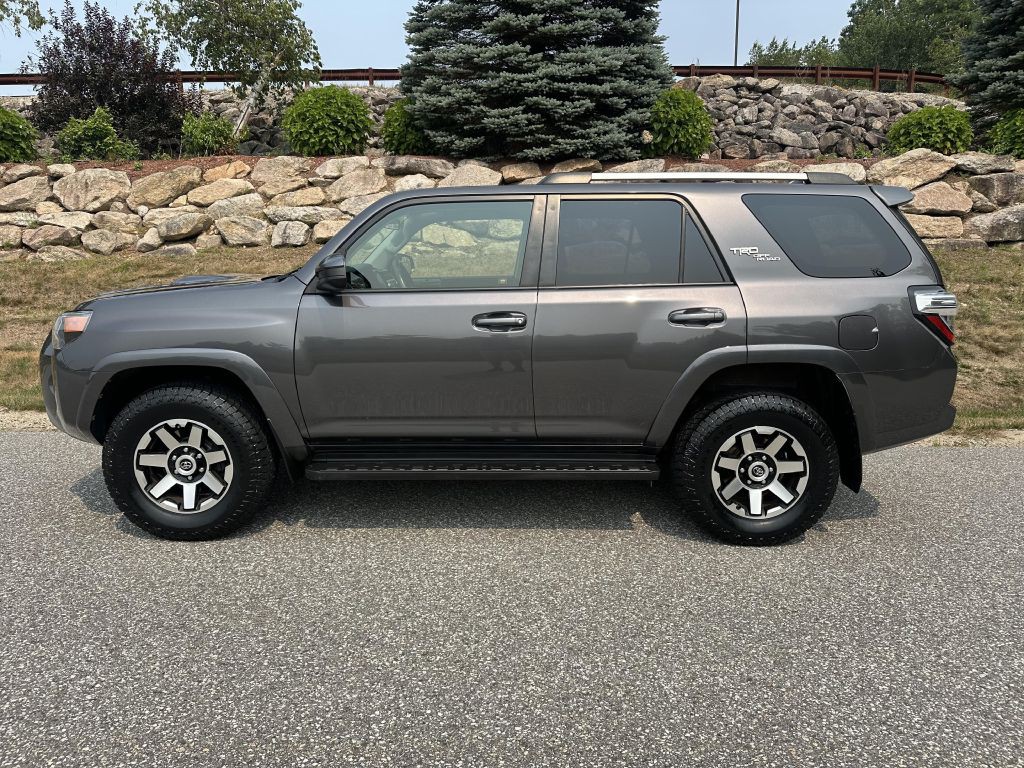 2017 Toyota 4Runner Image 5