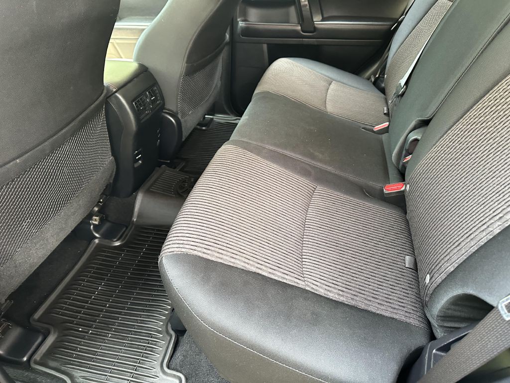 2017 Toyota 4Runner Image 8