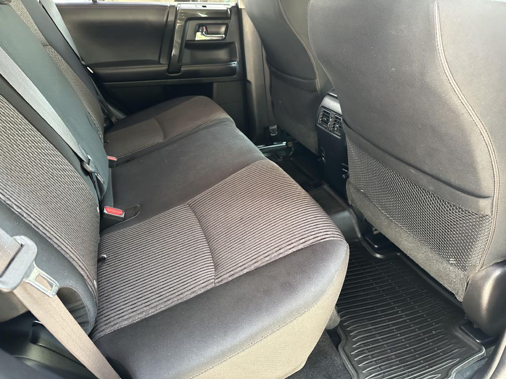 2017 Toyota 4Runner Image 10