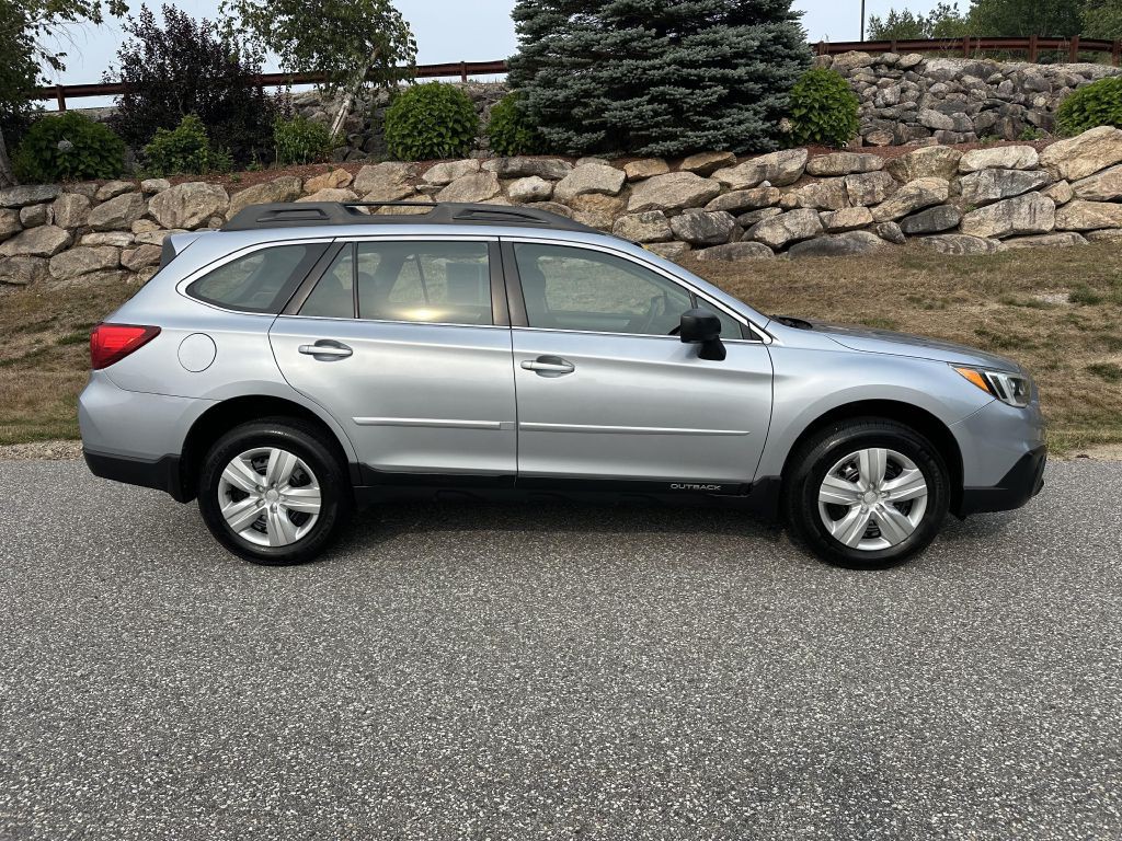 2015 Subaru Outback Image 2