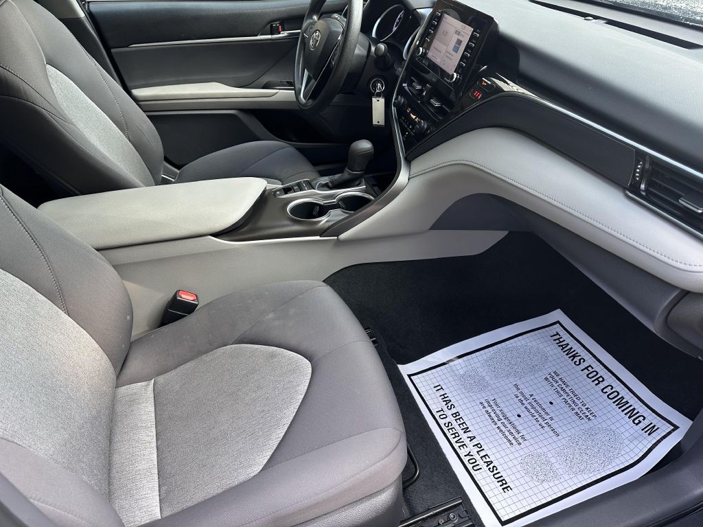 2022 Toyota Camry Image 9