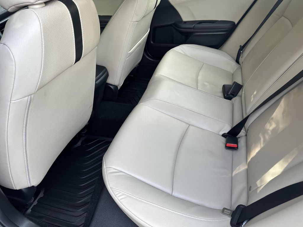 2017 Honda Civic Image 8