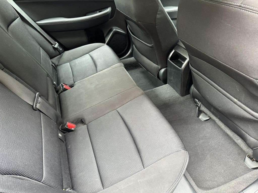 2017 Subaru Legacy Image 10