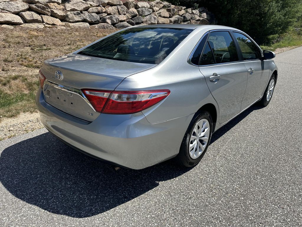 2015 Toyota Camry Image 3