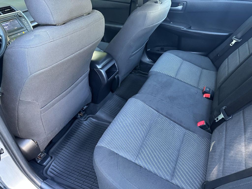2015 Toyota Camry Image 8