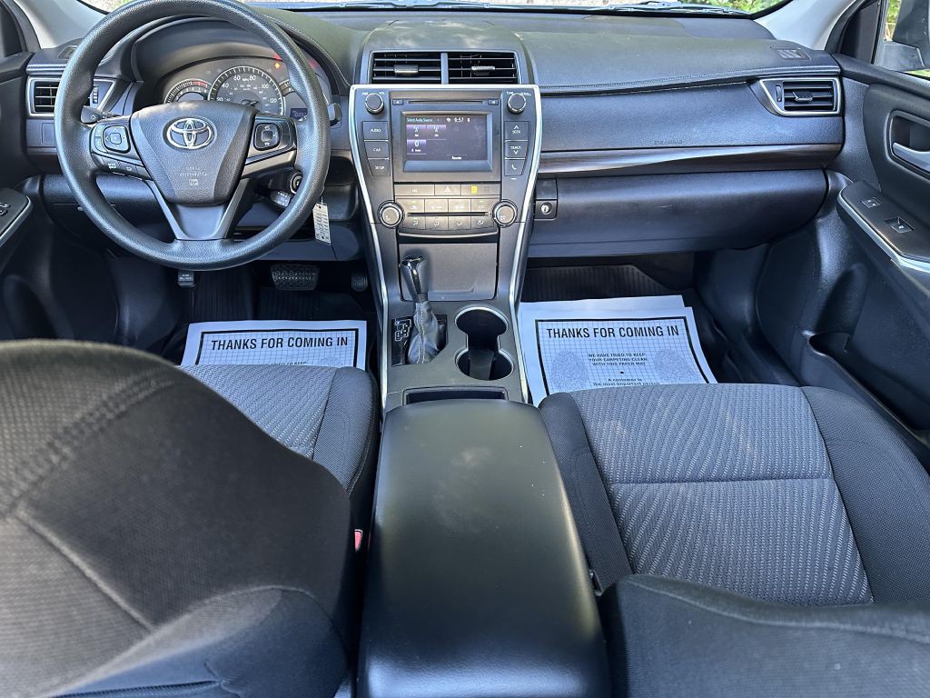 2015 Toyota Camry Image 11