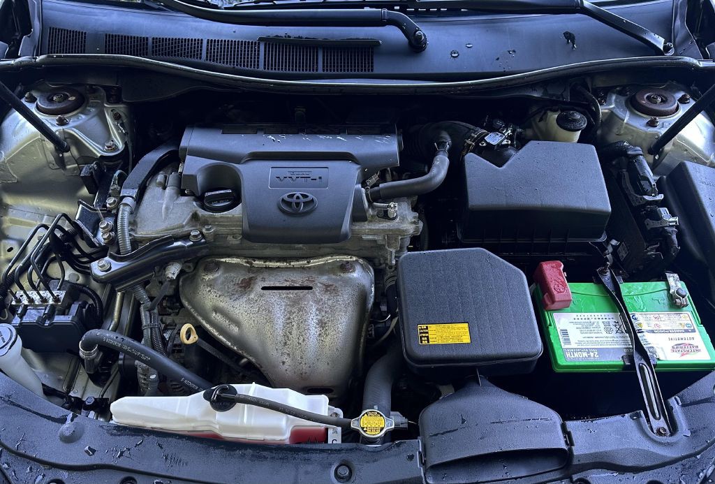2015 Toyota Camry Image 13