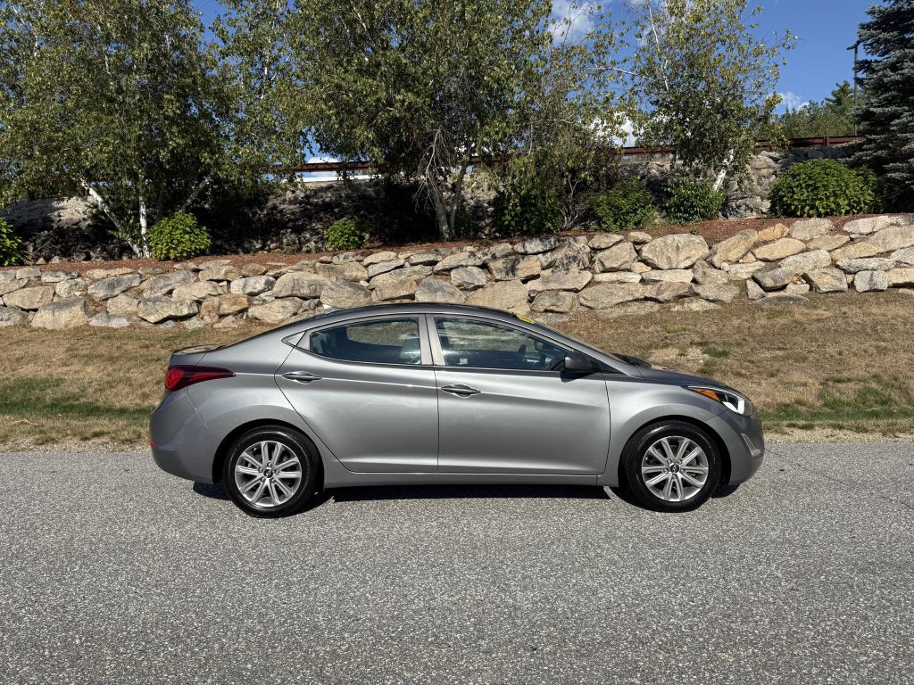 2014 Hyundai Elantra Image 2