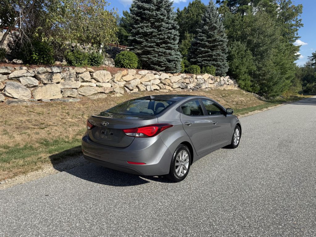 2014 Hyundai Elantra Image 3
