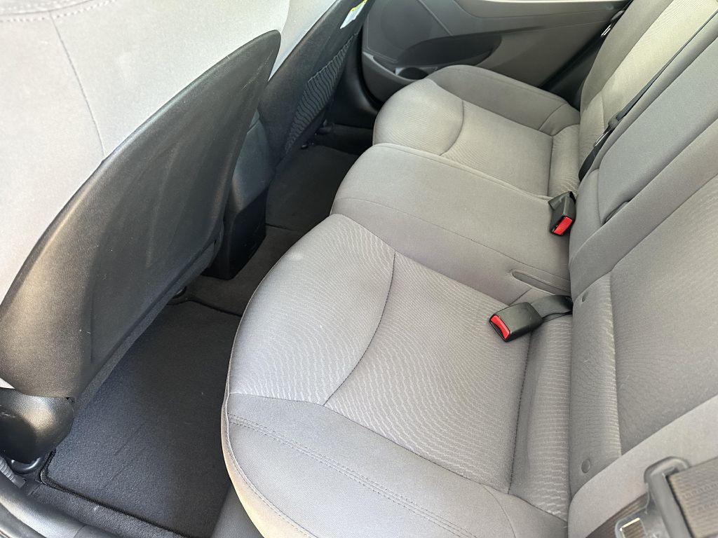 2014 Hyundai Elantra Image 8