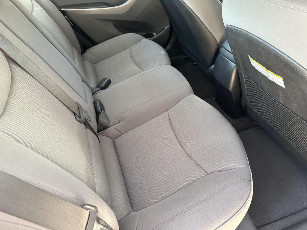 2014 Hyundai Elantra Image 10