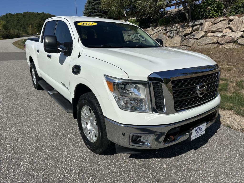 2017 Nissan Titan Image 1