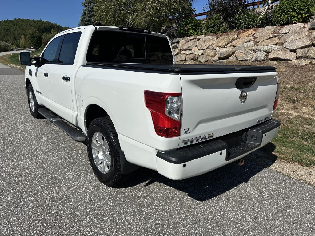 2017 Nissan Titan Image 6