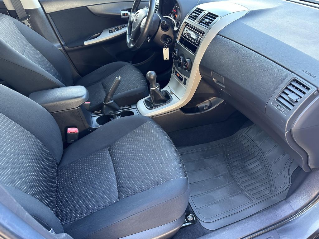 2010 Toyota Corolla Image 9