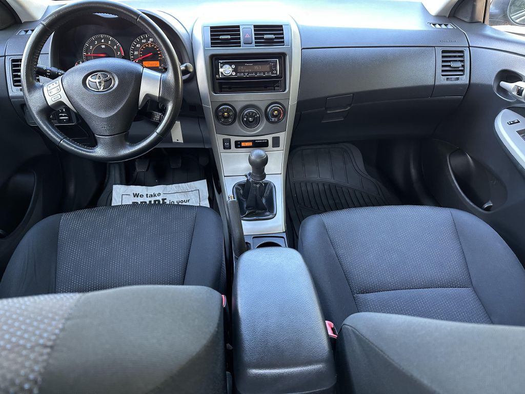 2010 Toyota Corolla Image 11