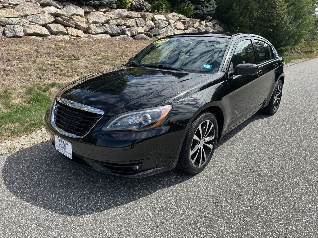 2014 Chrysler 200 Image 4