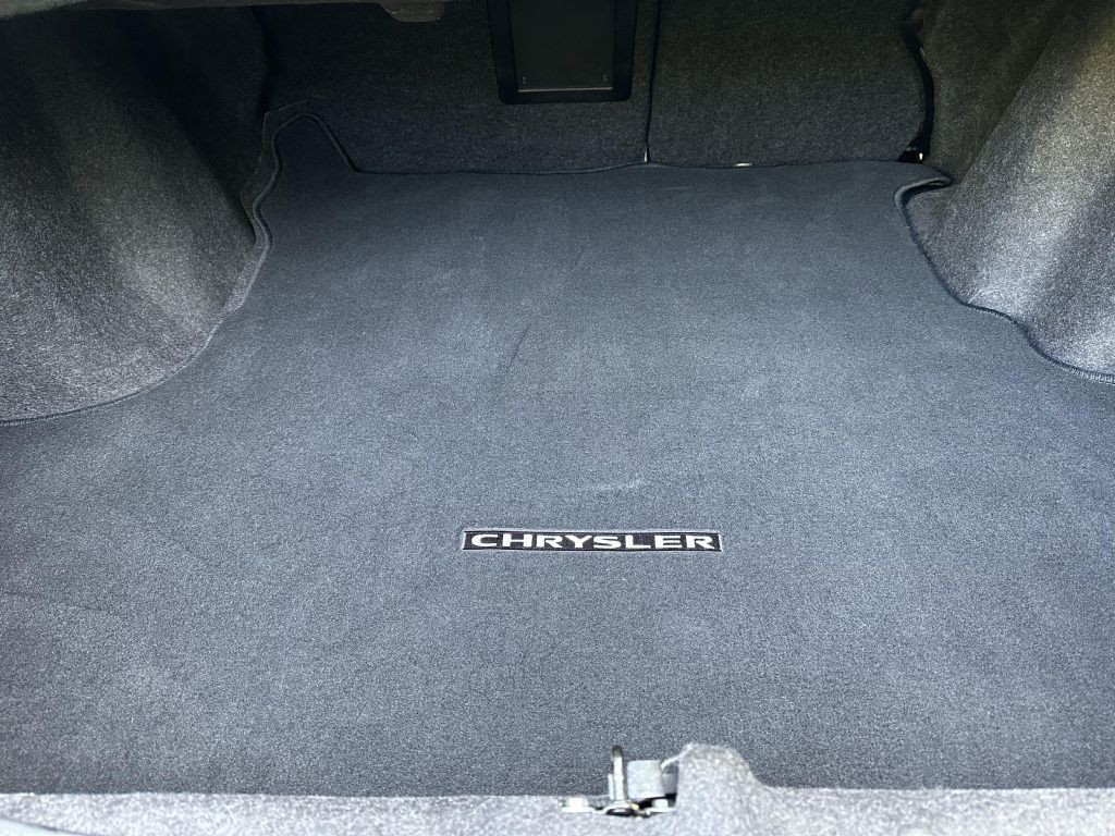 2014 Chrysler 200 Image 12