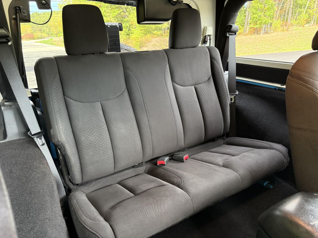 2017 Jeep Wrangler Image 10