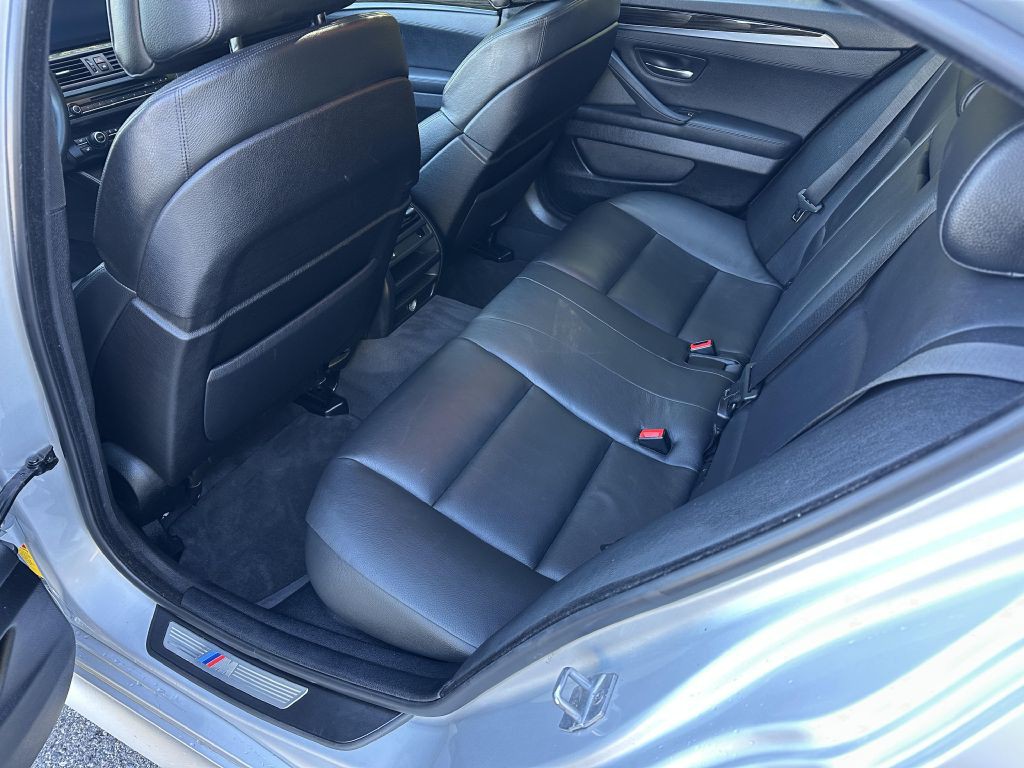 2013 BMW 5 Series Image 8