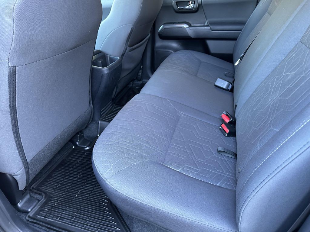 2019 Toyota Tacoma Image 8