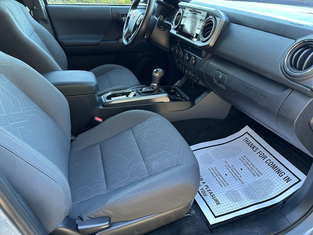 2019 Toyota Tacoma Image 9