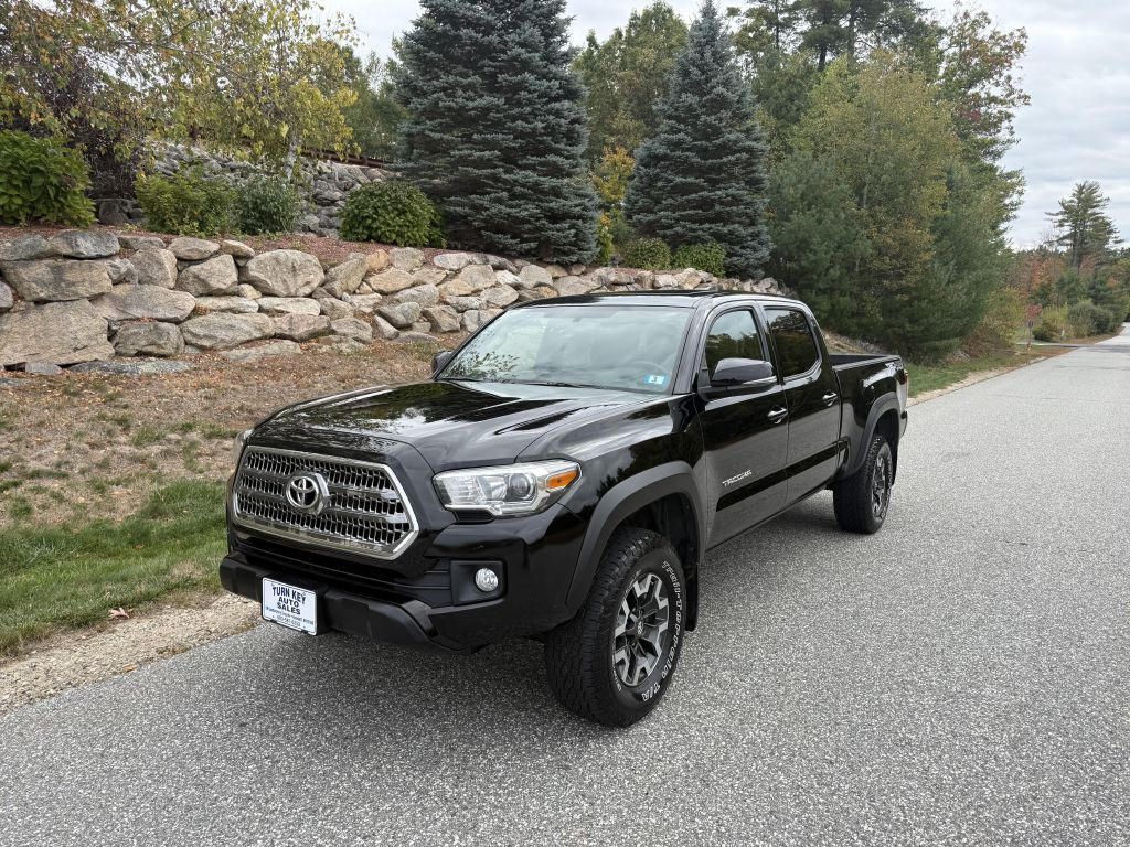 2017 Toyota Tacoma Image 4