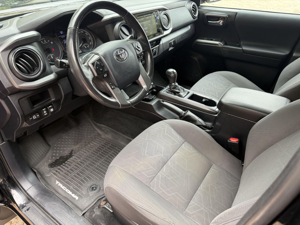 2017 Toyota Tacoma Image 7