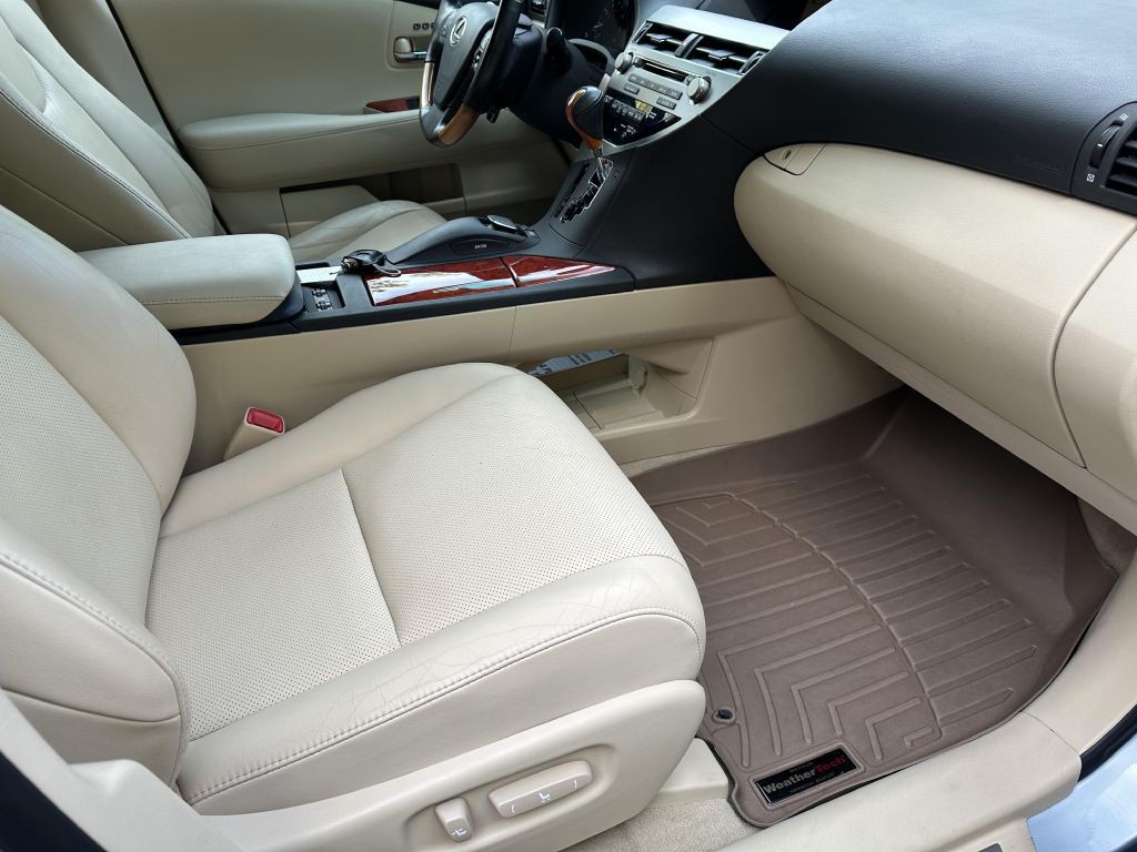 2011 Lexus RX Image 9