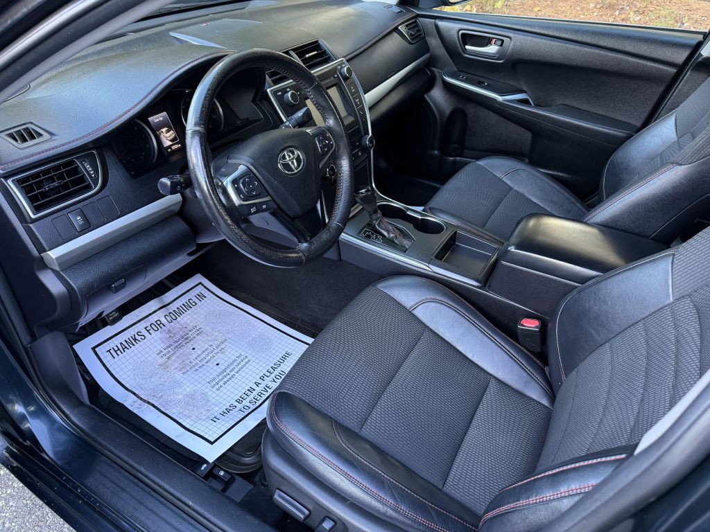 2017 Toyota Camry Image 7