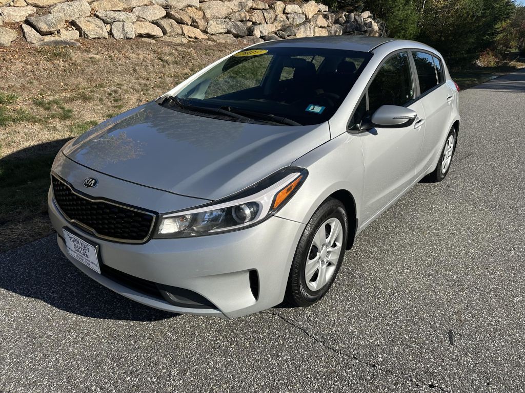 2017 Kia Forte Image 4