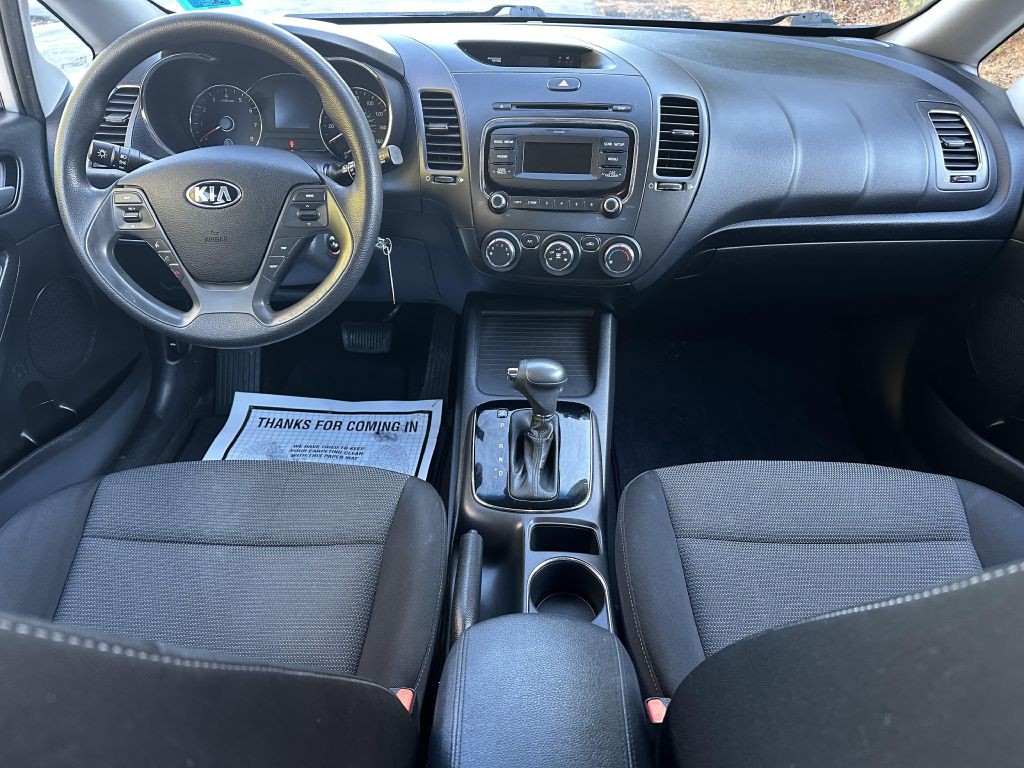 2017 Kia Forte Image 11