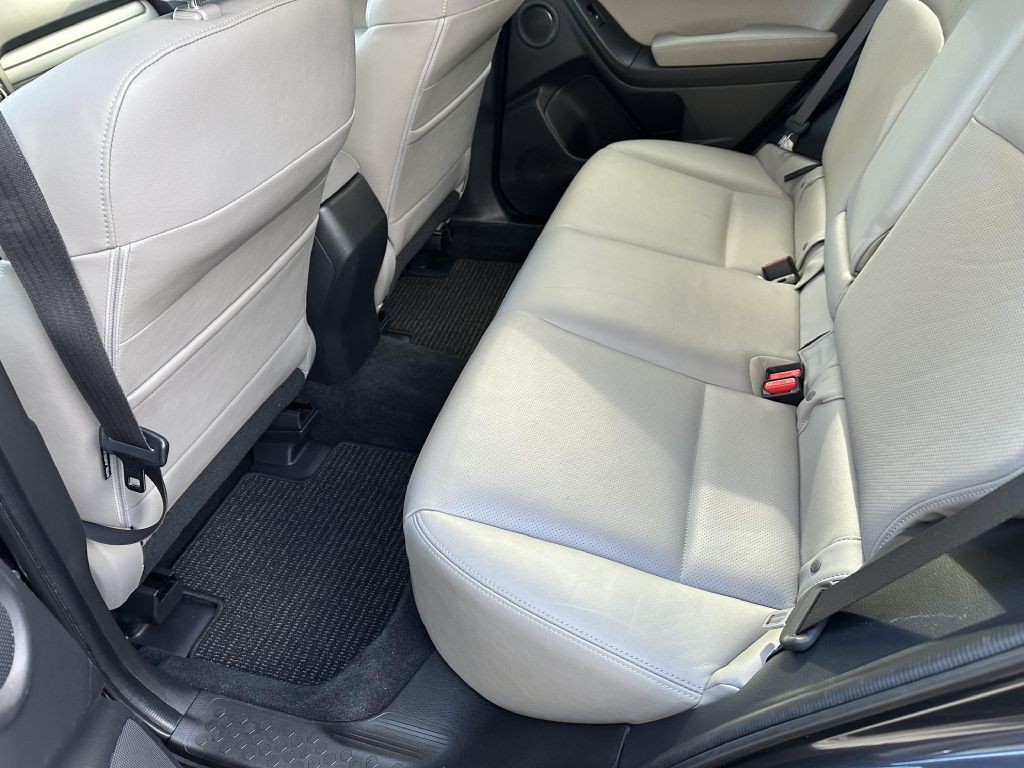 2016 Subaru Forester Image 8