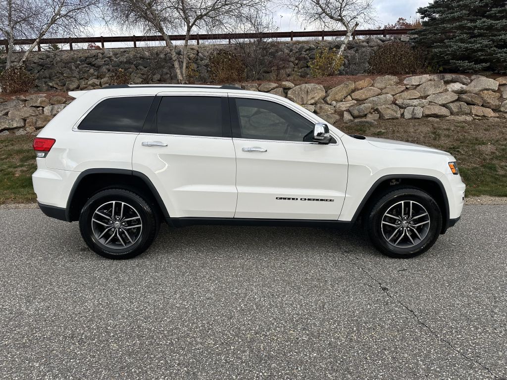 2017 Jeep Grand Cherokee Image 2