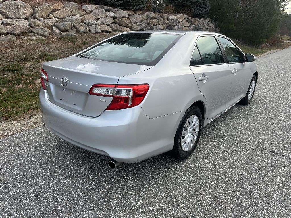 2012 Toyota Camry Image 3