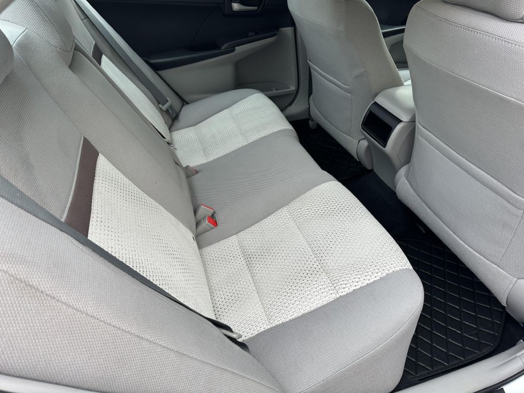 2012 Toyota Camry Image 10