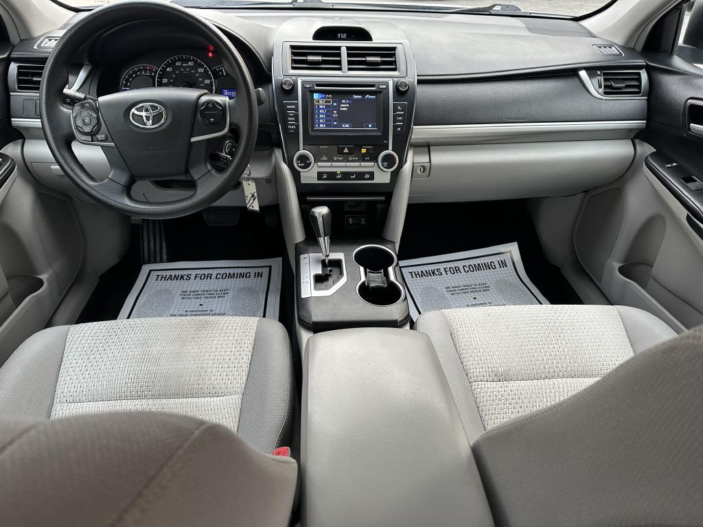 2012 Toyota Camry Image 11