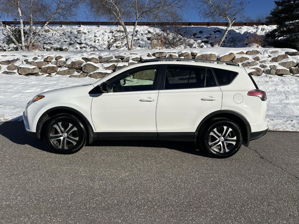 2017 Toyota Rav4 Image 5