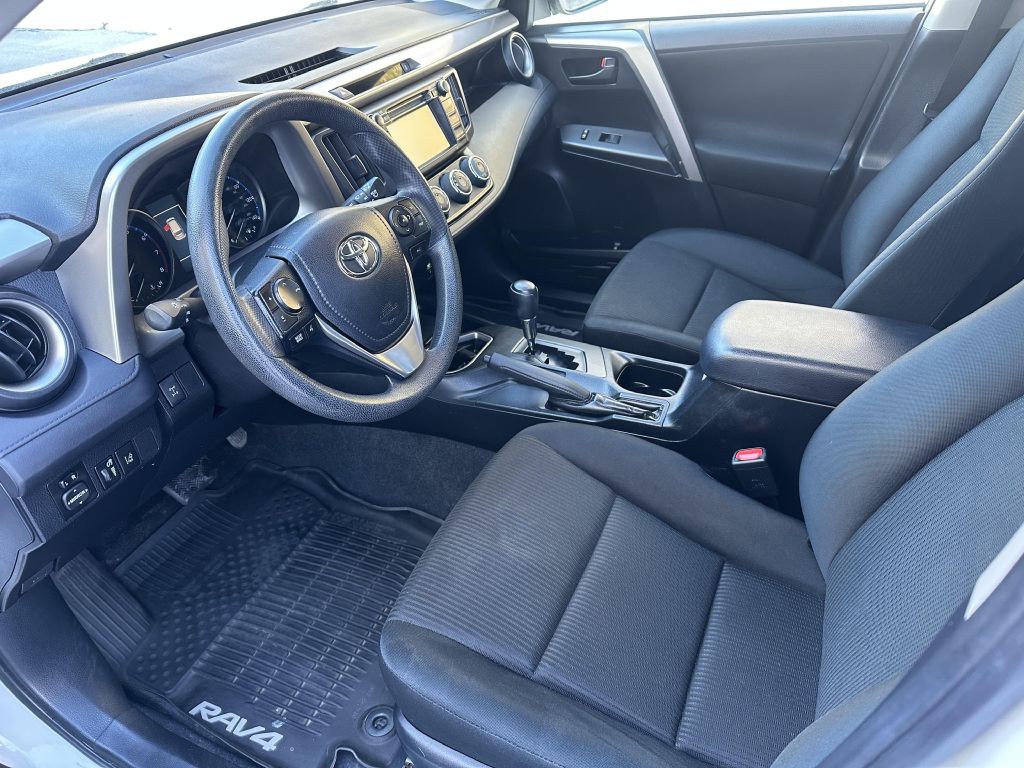 2017 Toyota Rav4 Image 7