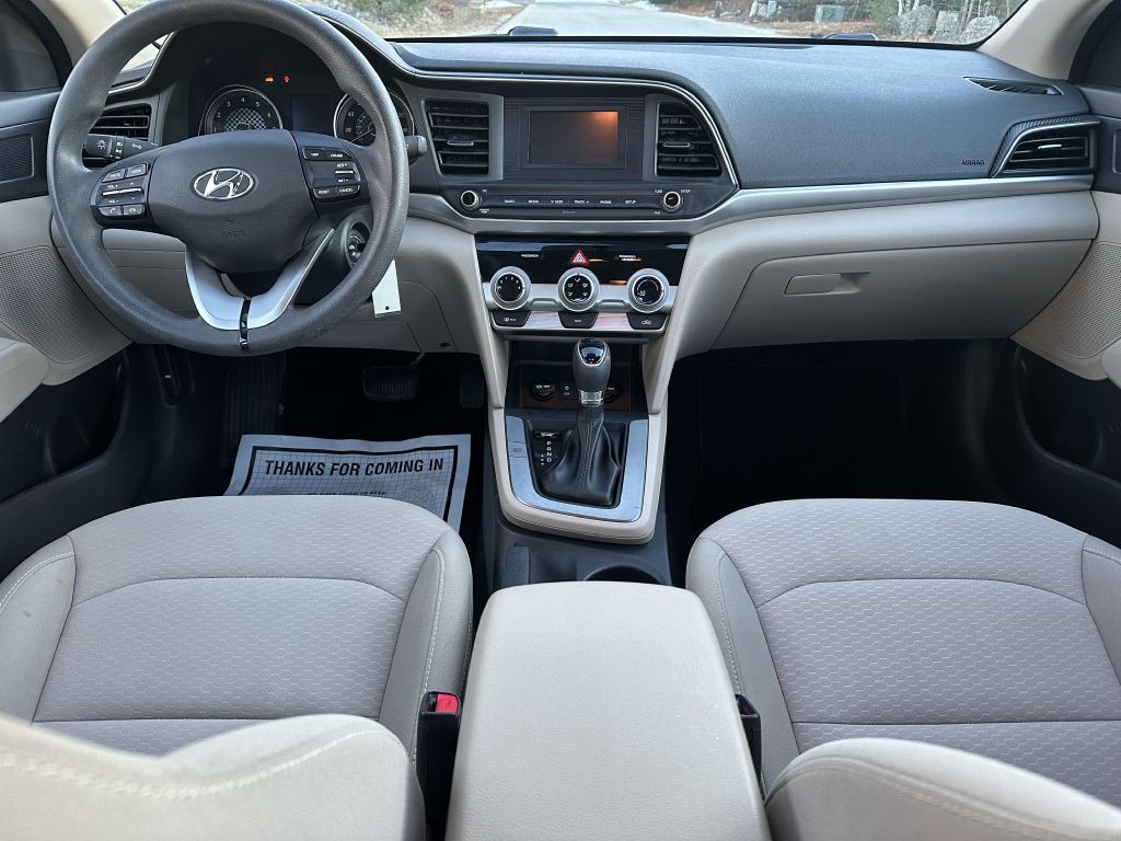 2019 Hyundai Elantra Image 11