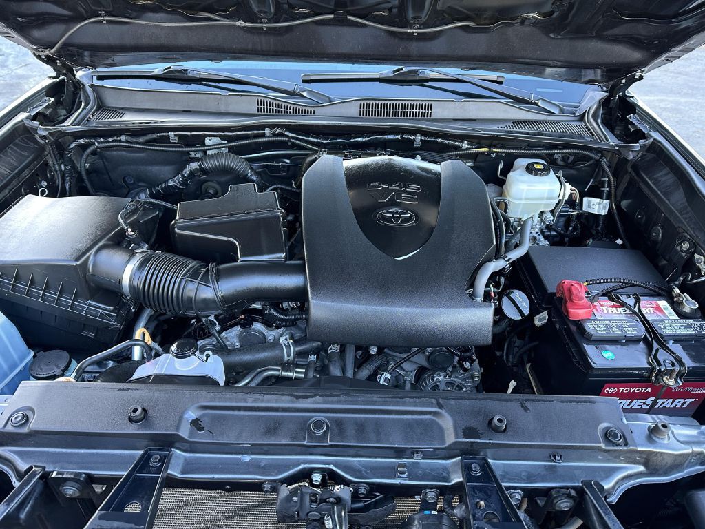 2020 Toyota Tacoma Image 12