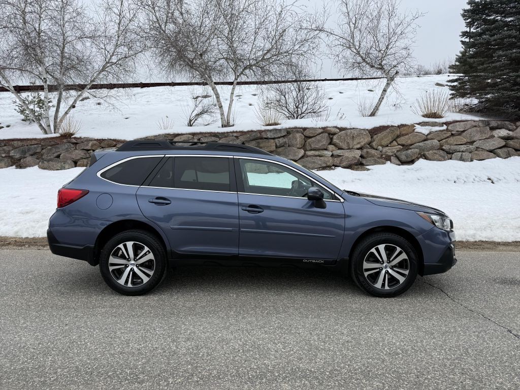 2018 Subaru Outback Image 2