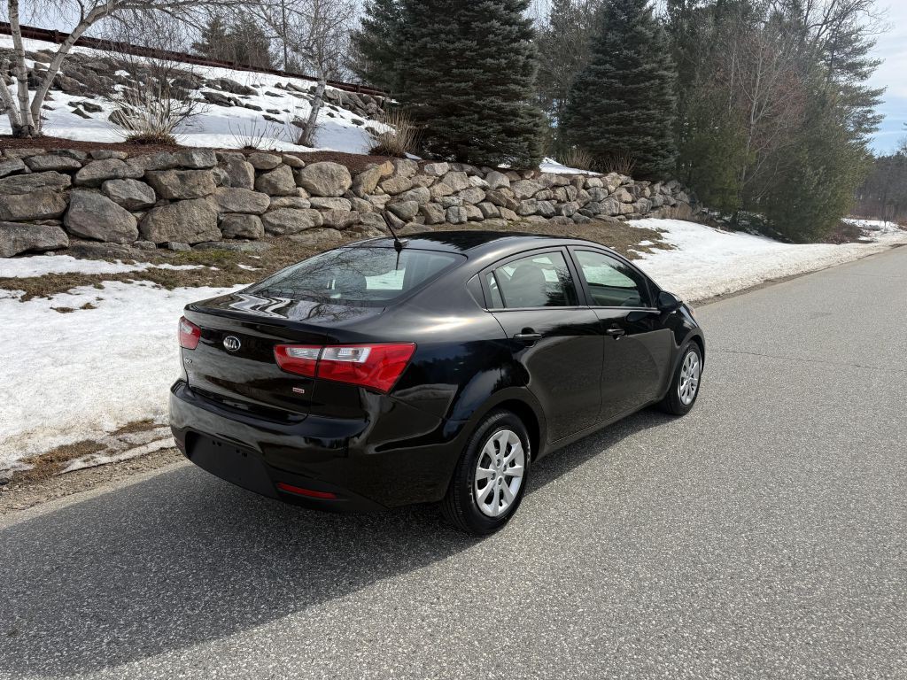 2014 Kia Rio Image 3