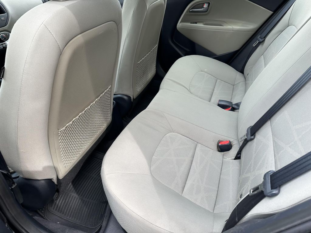 2014 Kia Rio Image 8