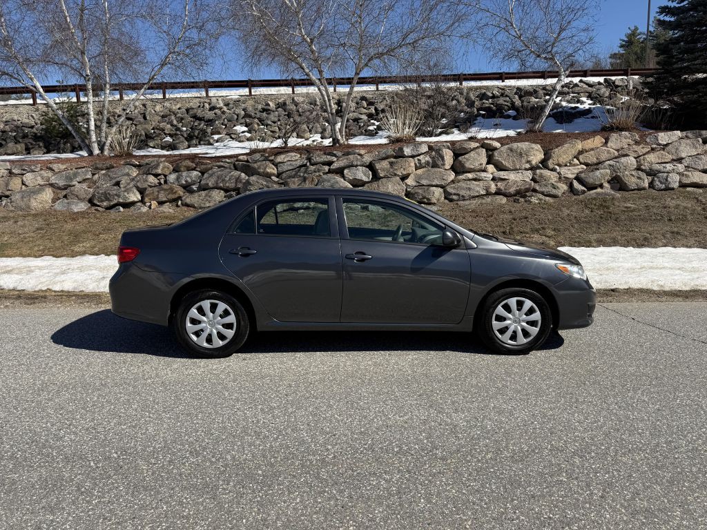 2010 Toyota Corolla Image 2