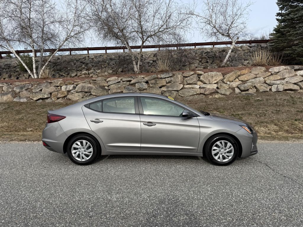 2020 Hyundai Elantra Image 2